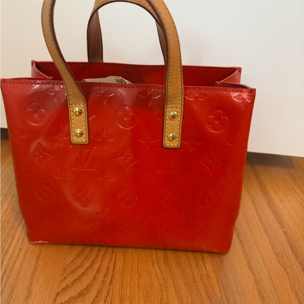 Louis Vuitton Vernis RedReade PM